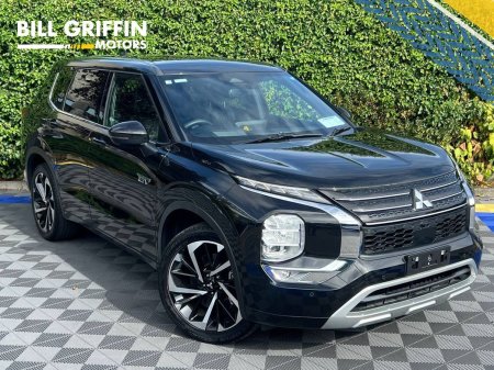 2023 Mitsubishi Outlander 7-SEATER 2.4 HYBRID AUTO ** HUGE SPEC ** // LOW MILEAGE // 360 PARKING SENSORS // LEATHER HEATED SEA