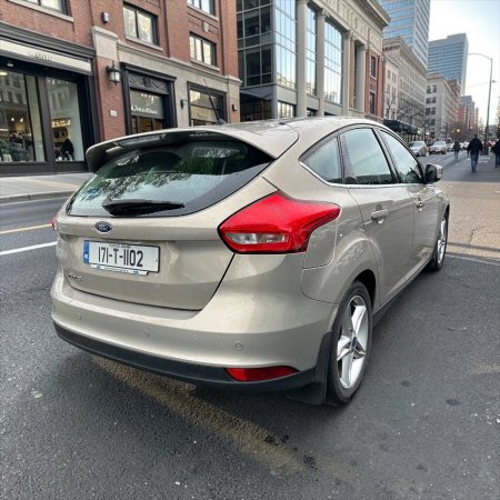 2017 Ford Focus - photo 2