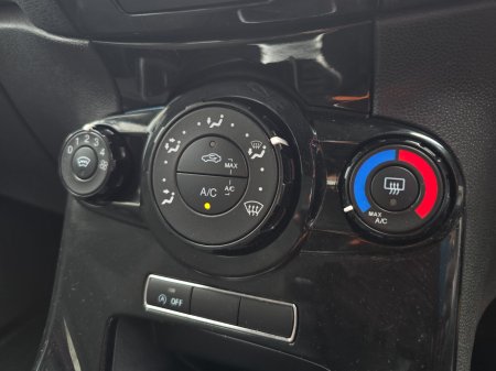 2016 Ford Fiesta - photo 14
