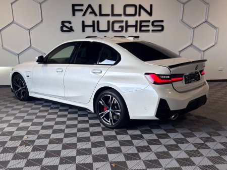 2023 BMW 3-Series - photo 3