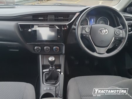 2017 Toyota Corolla - photo 2