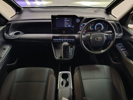 2022 Toyota Noah - photo 15
