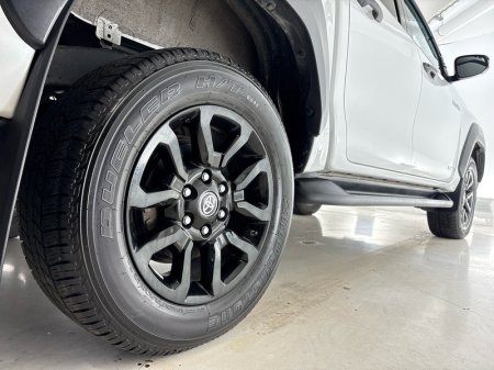 2025 Toyota Hilux - photo 11