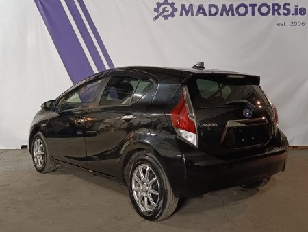 2016 Toyota Aqua - photo 5