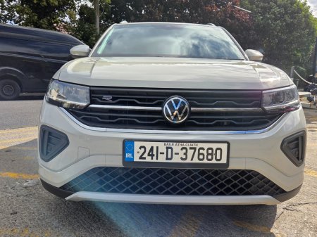 2024 Volkswagen T-Cross - photo 2