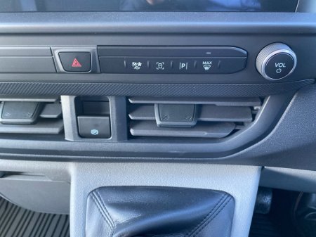 2026 Ford Transit Custom - photo 15