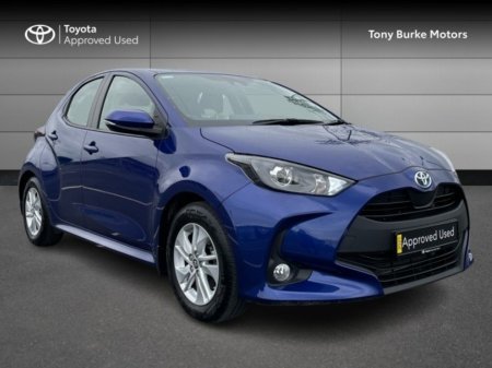 2022 Toyota Yaris - Hybrid - New Generation - Luna Edition - 1.5 Automatic - Super Features- Full Service Hist. // Rem