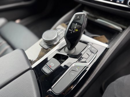 2020 BMW 5-Series - photo 37