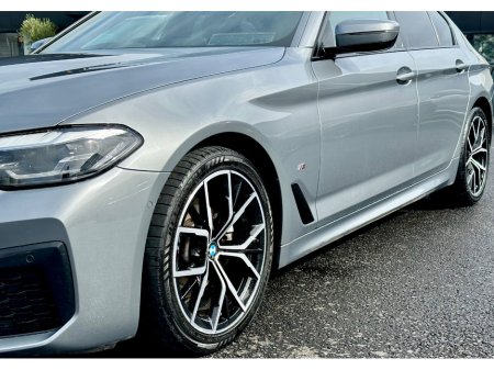 2023 BMW 5-Series - photo 6