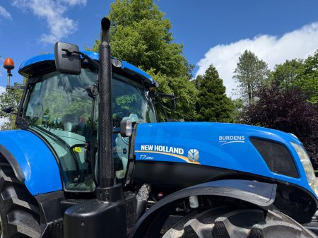 2015 New Holland T7.250 - photo 3