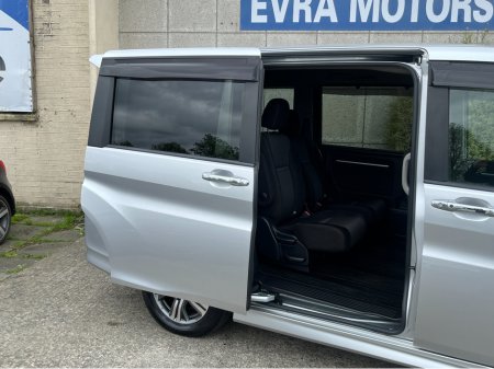 2019 Honda Stepwagon - photo 3