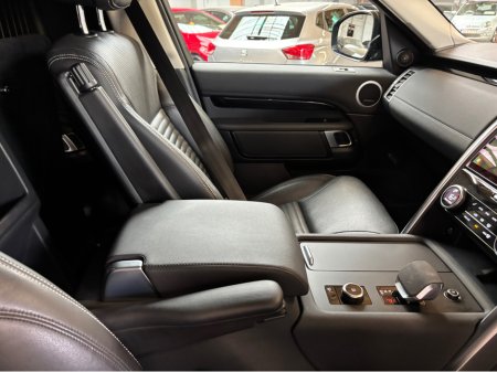 2022 Land Rover Discovery - photo 10