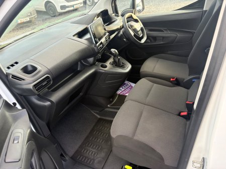 2020 Peugeot Partner - photo 15