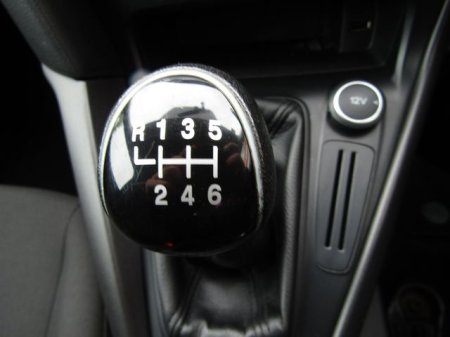 2017 Ford Focus - photo 18