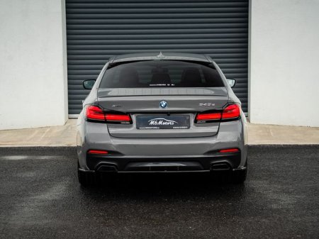 2022 BMW 5-Series - photo 6