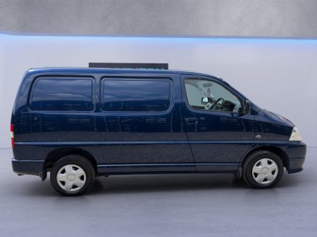 2008 Toyota HiAce - photo 8
