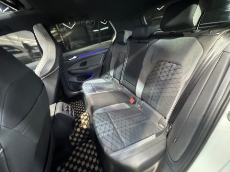 2021 Volkswagen Golf - photo 23