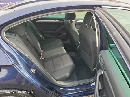 2017 Volkswagen Passat - photo 10