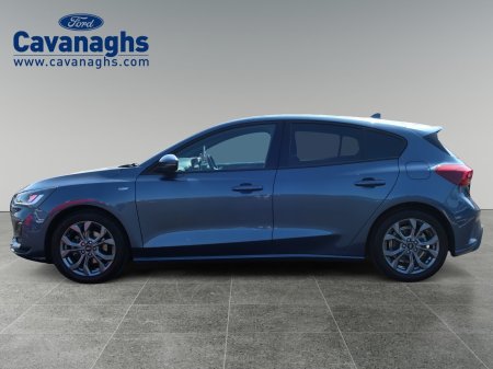 2023 Ford Focus - photo 2