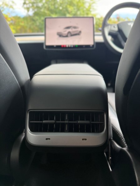 2023 Tesla Model Y - photo 35