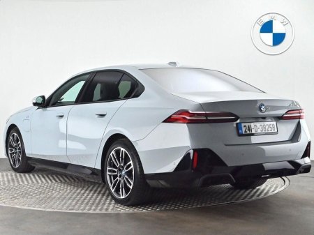 2024 BMW 5-Series - photo 2