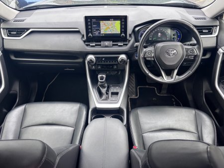 2021 Toyota RAV4 - photo 2