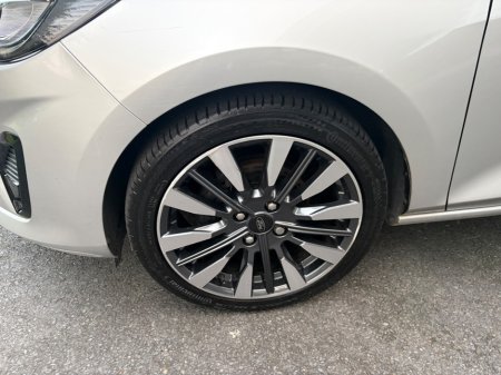 2023 Ford Fiesta - photo 7