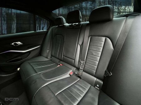 2022 BMW 3-Series - photo 18