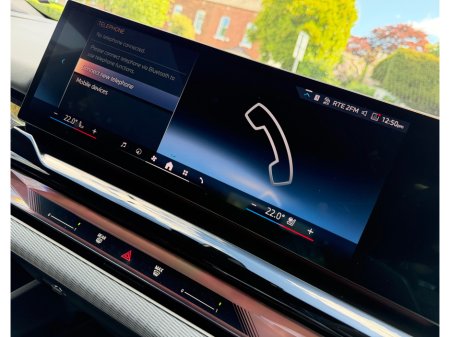 2025 BMW 5-Series - photo 30