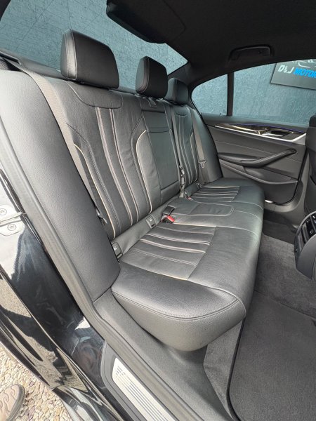 2017 BMW 5-Series - photo 7