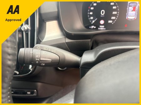 2020 Volvo XC40 - photo 17