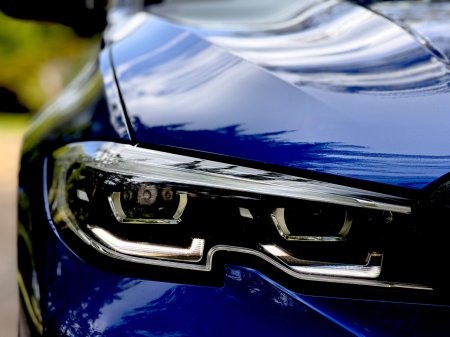 2022 BMW 3-Series - photo 6