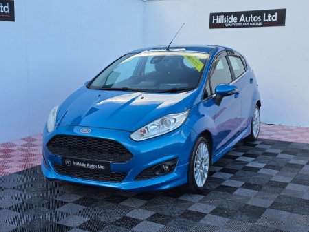 2016 Ford Fiesta - photo 2