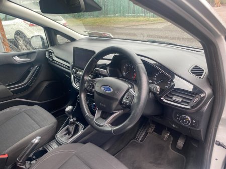 2020 Ford Fiesta - photo 14