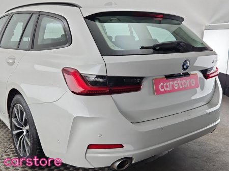 2023 BMW 3-Series - photo 15