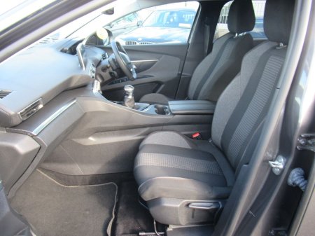 2022 Peugeot 5008 - photo 9