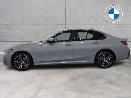 2026 BMW 3-Series - photo 3