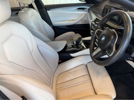2018 BMW 5-Series - photo 10