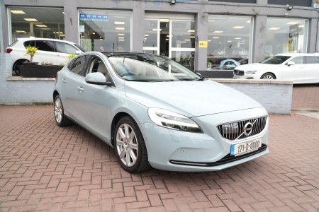 2017 Volvo V40