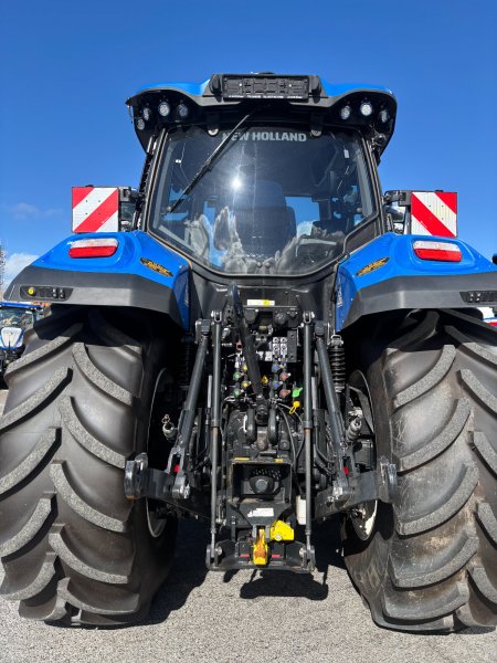 0 New Holland T7.270 - photo 4