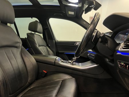 2020 BMW X5 - photo 17