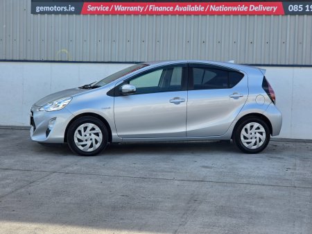 2017 Toyota Aqua - photo 12