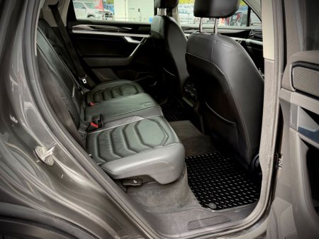 2020 Volkswagen Touareg - photo 10