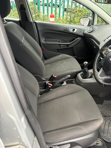 2015 Ford Fiesta - photo 7
