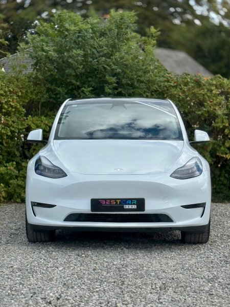 2023 Tesla Model Y - photo 5