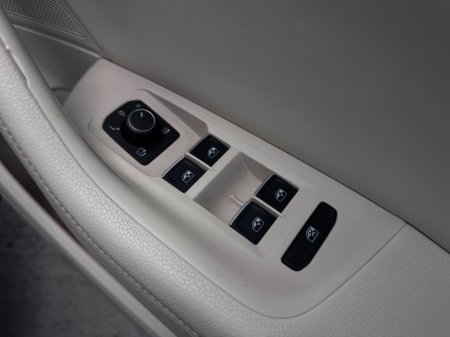 2018 Volkswagen Passat - photo 33