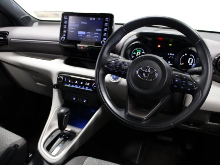 2021 Toyota Yaris - photo 15