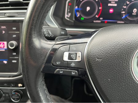 2020 Volkswagen Tiguan - photo 25