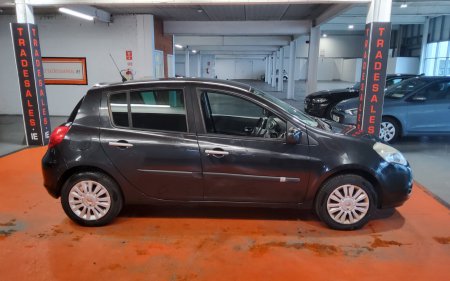 2011 Renault Clio - photo 9