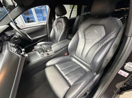 2022 BMW 5-Series - photo 28
